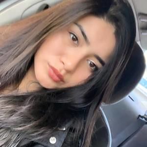 Meet your Posher, Daysi